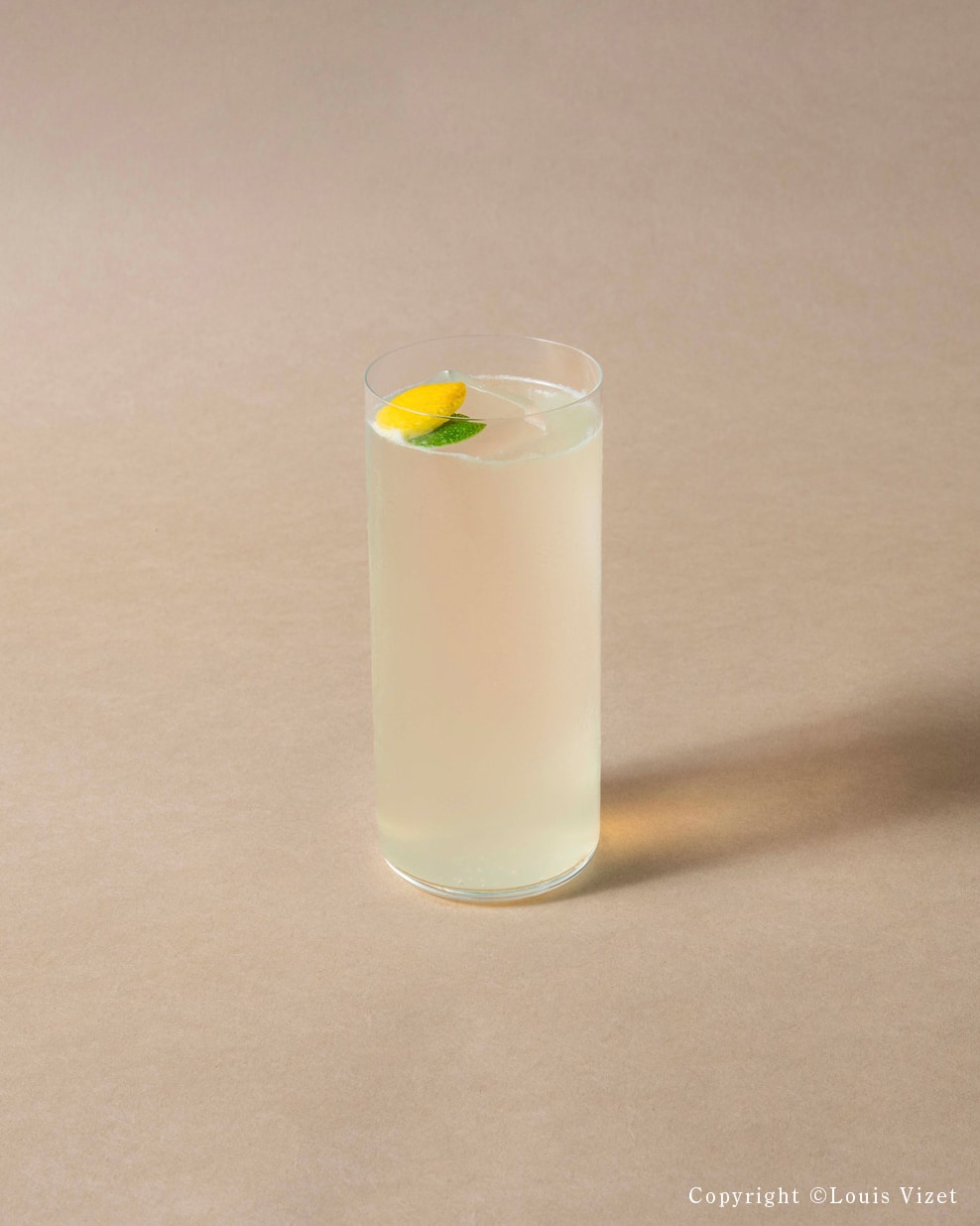 Golden Yuzu Highball, cocktail au gin japonais ETSU Double Yuzu allongé au tonic au cédrat ou au soda au yuzu